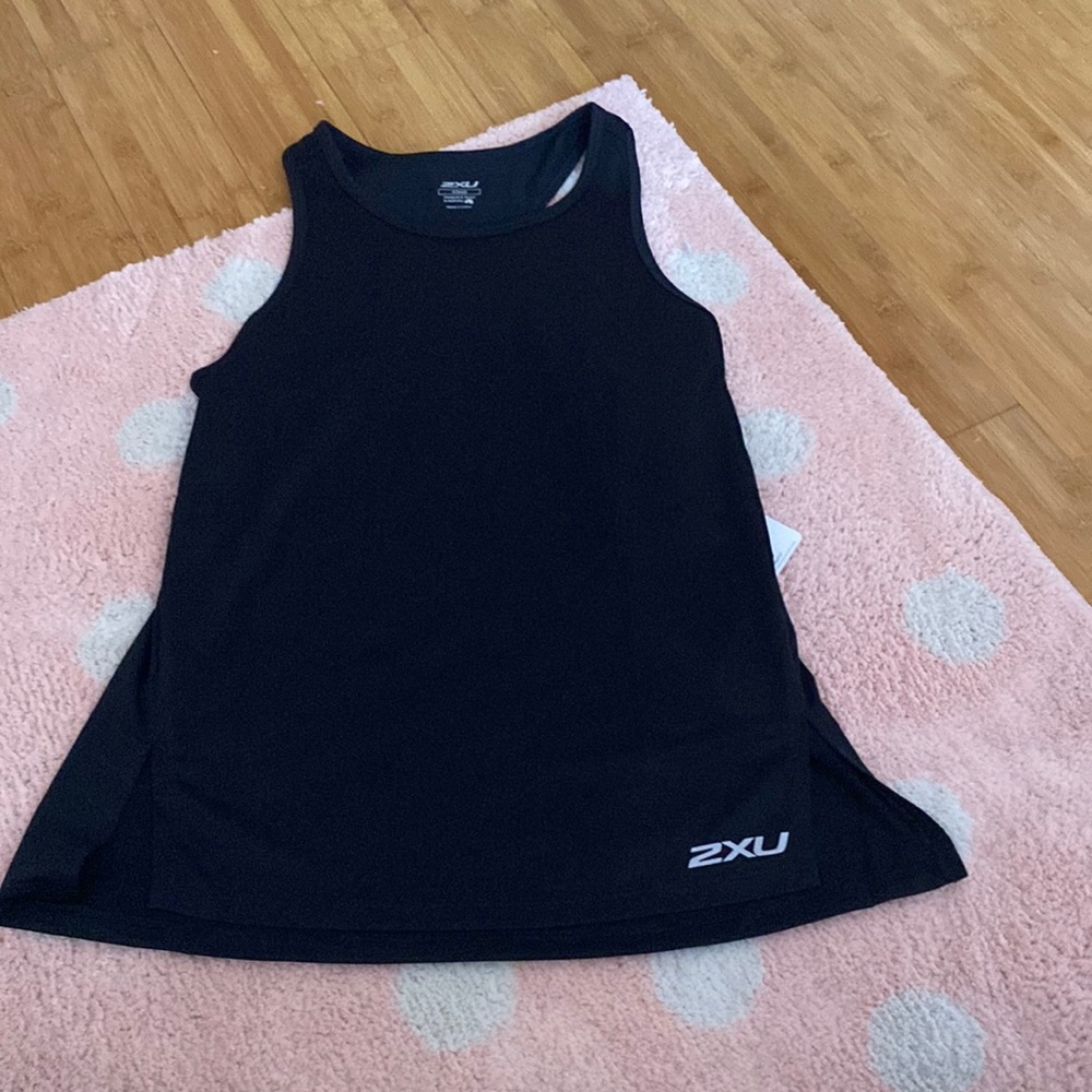 2XU tank